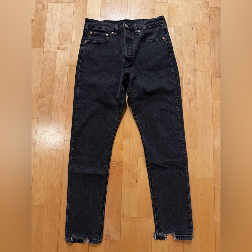 NWOT Levis 501’s Skinny’s
